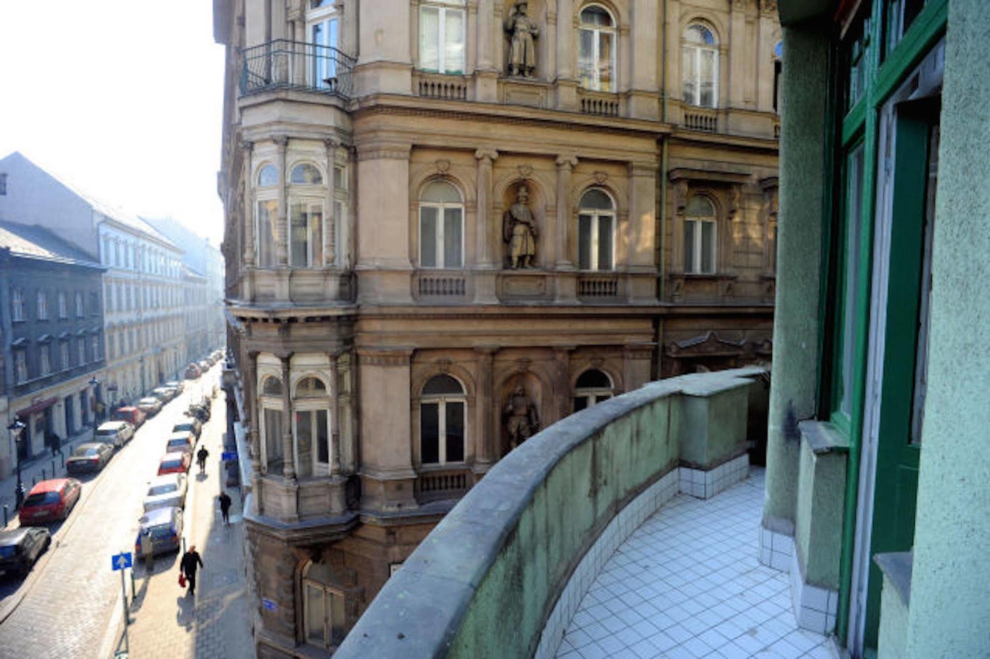 Amber Terrace Studios Downtown Budapest Extérieur photo